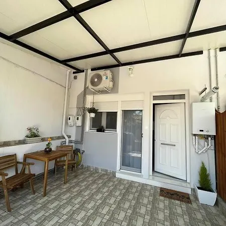 House In Diavata, Thessaloniki, Greece Апартаменты *