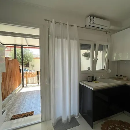 Daire House In Diavata, Thessaloniki, Greece *